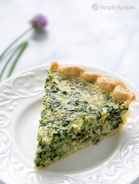 Spinach and artichoke quiche! With chopped spinach and artichokes hearts, shallots, goat cheese, green onions, eggs, and cream. Perfect for a Sunday brunch! #Easter On SimplyRecipes.com Artichoke Quiche, Swiss Chard Recipes Easy, Brunch Quiche, Swiss Chard Recipes, Quiche Recipes Easy, Chard Recipes, Artichoke Recipes, Chopped Spinach, Spinach Artichoke