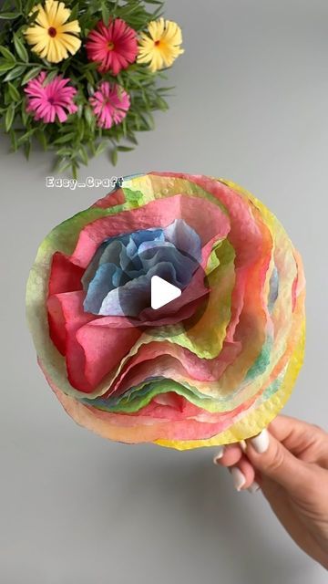 Diy Flower Easy Paper, Flower Kids Crafts, Kids Flower Craft, Mini Crafts Diy How To Make, Flowers Kids Craft, Project Ideas For School Creativity, Mini Crafts Diy, Flowers Crafts For Kids, Holiday Handprint Art