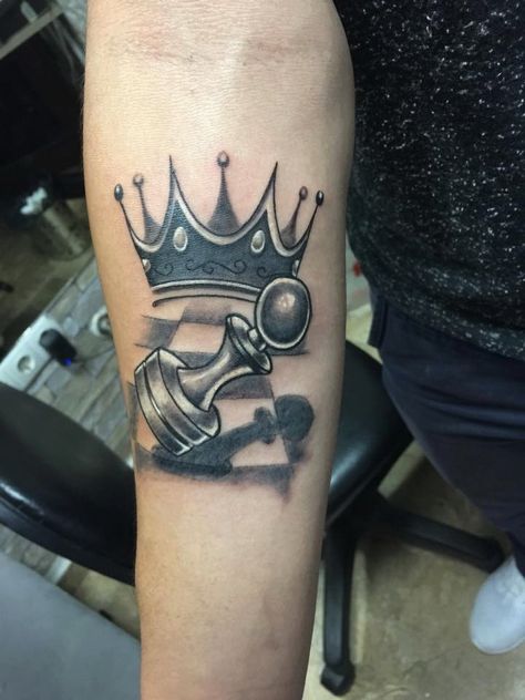 Chess Board Tattoo, Chess Tattoo, Tattoo Black And Grey, King Chess, Tattoo Black, Tattoo Art Drawings, Tat Ideas, Black And Grey Tattoos, Black Tattoos