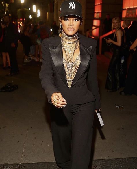 Influencer Outfit, Taylor Outfits, All Black Fashion, Teyana Taylor, Fall Fashion Outfits, Brown Skin, Lookbook Outfits, Fashion Killa, Look Fashion