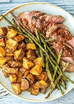 Figgy Balsamic Pork Hello Fresh, Hello Fresh Pork Tenderloin, Hello Fresh Pork Chops, Hello Fresh Pork Recipes, Hello Fresh Recipes Pork, Hello Fresh Pork, Hellofresh Recipes, Fish Meals, Balsamic Pork