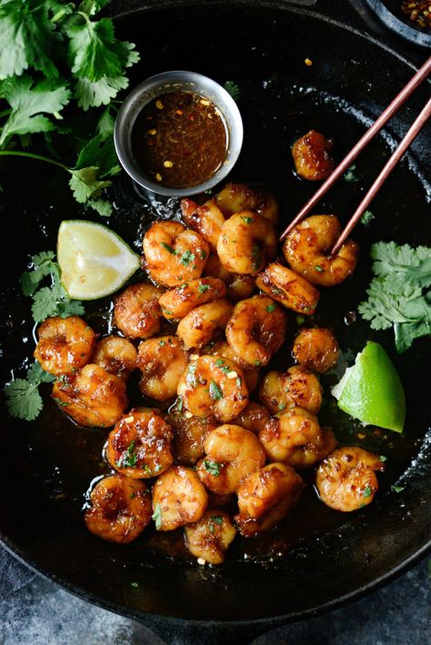 Glazed Hot Honey Garlic Shrimp - Simply Scratch Hot And Spicy Shrimp, Spicy Shrimp Recipe, Rp Strength, Uni Meals, Hot Honey Recipe, Honey Shrimp, Honey Garlic Shrimp, Spicy Shrimp Recipes, Honey Garlic Sauce