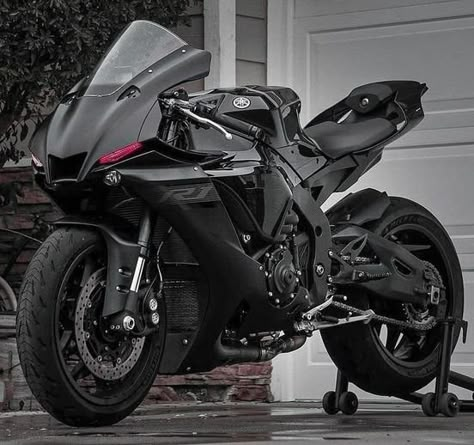 My Dream Bike, Dream Motorcycle, Motorcycles Helmets, Motorcross Bike, Custom Sport Bikes, Bike Aesthetic, Motorcycle Aesthetic, Biker Aesthetic, Night Biking