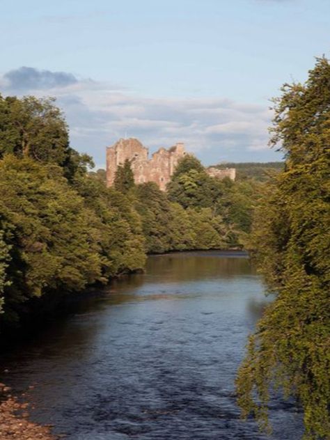 Doune Castle, Stirling Scotland, Castle Scotland, Famous Castles, Castles In Scotland, Scotland Castles, Holiday Places, Scottish Castles, Scotland Uk