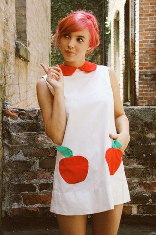 Quirky Dress Outfits, Funky Sewing Patterns, Quirky Loungewear, Apple Themed Outfit, Food Inspired Fashion, Apple Pockets, Apple Outfits, Apple Outfit, Apple Clothes