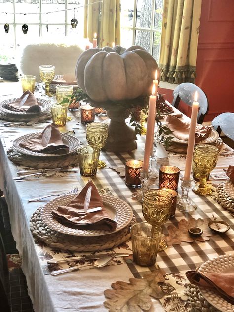 Thanksgiving Table Settings - No clue where to start looking for the correct solution for your needs? Search no further, check out for everything you need here. Amber Goblets, Fall Dining Table, Fall Mantle Decor, Fall Table Centerpieces, Thanksgiving Dinner Table, Simple Centerpieces, Fall Table Settings, Autumn Table, Fall Thanksgiving Decor