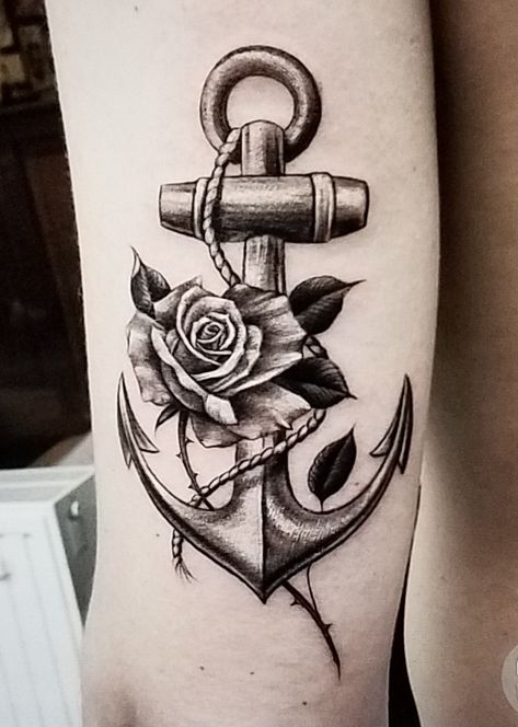 Anchor Rose Tattoo, Vintage Anchor Tattoo, Anchor Tattoos For Women, Anchor Tattoo Meaning, Rose Hand Tattoo, Anchor Tattoo Design, Anker Tattoo, Lotus Tattoo Design, Rose Tattoos For Women