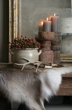 r u s t i c ✜ comfort: Chalet Style Homes, Antler Ideas, Oak Furniture Land, Decoration Shabby, Deer Hide, Chalet Style, Decor Ikea, Hygge Home, Lodge Style