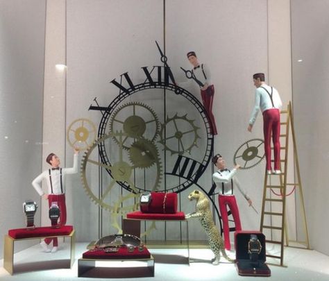 Visual Merchandising Ideas Creative, Window Display Design Creative, Hermes Window, Visual Merchandiser, Decoration Vitrine, Jewelry Store Design, Visual Merchandising Displays, Store Window Displays, Window Display Design