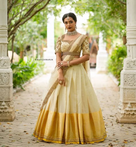 Styling Inspiration To Look Best This Festive Season! • Keep Me Stylish Kerala Engagement Dress, Onam Outfits, Kerala Saree Blouse Designs, South Indian Wedding Saree, Keep Me Stylish, Lehenga Saree Design, White Lehenga, Half Saree Lehenga, Indian Outfits Lehenga