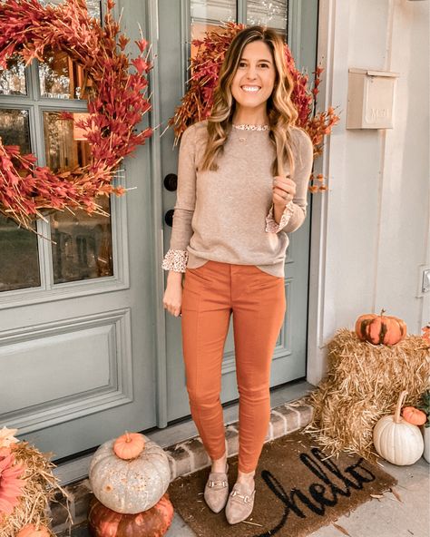 Womens Fall Colors Work Outfits Office Wear, Colored Dress Pants Outfit, Work Pants Women Office Wear Business Casual, Womens Orange Pants Outfit, Pants To Wear With Sweaters, Fall Orange Sweater Outfits, Orange Pants Work Outfit, Orange Pants Fall Outfit, Orange Work Outfit