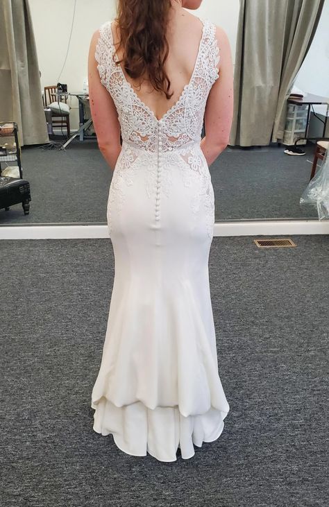 Anyone else love how their dress looks bustled? : r/weddingplanning Wedding Dress Sheath, Prom Flowers Corsage, Dress Bustle, Bridal Traditions, Wedding Dress Bustle, Engagement Ring Photos, Prom Flowers, Sheath Wedding, Flower Corsage