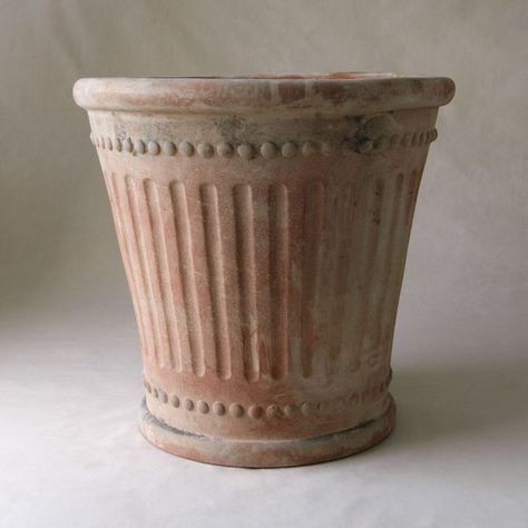 Italian Terrace, Italian Terra Cotta Pots, Terra Cotta Pots Garden, Large Terracotta Pots, Plant Goals, Garden Urns, Clay Planters, Garden Pottery, Terracotta Pot