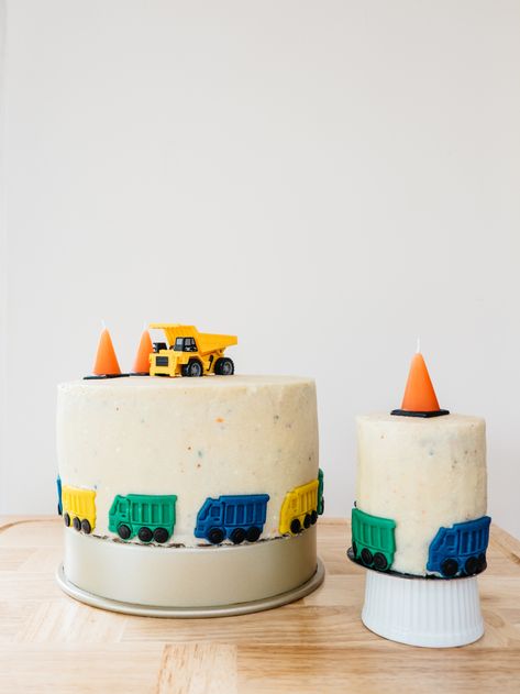 Dump Truck Birthday Cake, Dump Truck Cake, Cake Truck, Dump Truck Cakes, Birth Cakes, Construction Birthday Cake, Toddler Birthday Cakes, Mario Birthday Cake, Truck Birthday Cakes