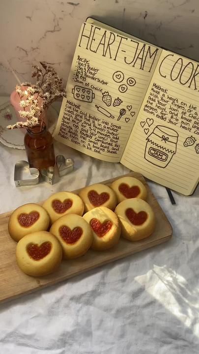 Heart Jam Cookies, Heart Cookies Recipe, Aesthetic Recipes, Homemade Recipe Books, Jam Cookies, Beautiful Desserts, Cookie Cups, Baking Gifts, Soft Cookie