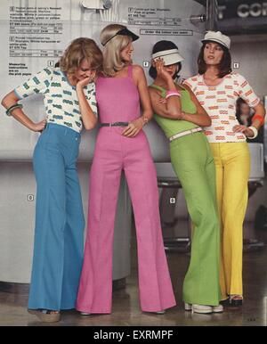 70s Fashion Pants, Catsuit Outfit, 70s Women Fashion, 1970 Fashion, 70s Clothes, Fashion Show Themes, Groovy Fashion, Fashion 1970s, 70s Inspired Fashion