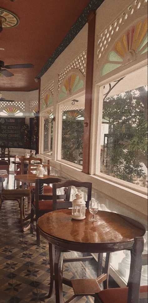 Art Deco Cafe Interior Coffee Shop, 50s Coffee Shop, Southern Vintage Aesthetic, Vintage Restaurant Aesthetic, Victorian Coffee Shop, 1940s Aesthetic Decor, 1920s Cafe, Sourdough Biscuit, Victorian Cafe