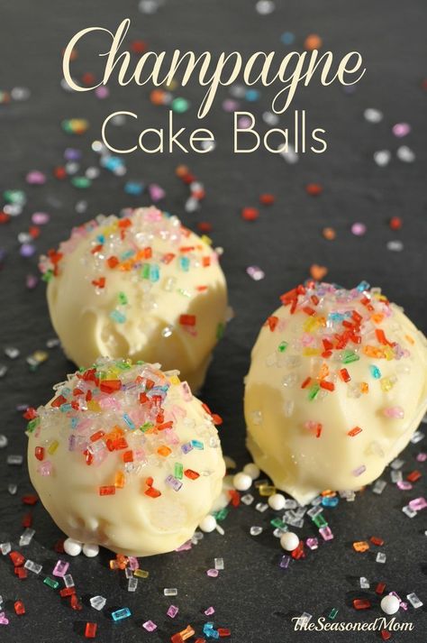 Champagne Cake Balls are an easy and festive dessert for New Year's Eve, Valentine's Day, weddings, or any other special occasion! New Years Eve Dessert, Cake Ball Recipes, New Year's Desserts, Champagne Cake, Festive Desserts, New Year's Food, Cake Balls, Köstliche Desserts, Balls Recipe