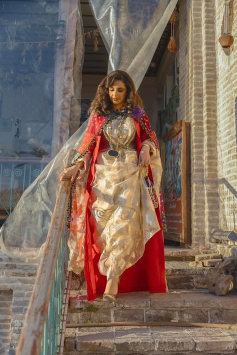 Red Kurdish Dress, Kurdish Culture Aesthetic, Kurdish Style, Kurdish Fashion, Kurdish Women, Kurdish Art, Kurdish Culture, Kurdish Clothes, Amazing Food Decoration