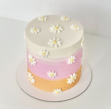 Daisy Theme Third Birthday, Retro Rainbow Birthday Cake, Purple Daisy Birthday Cake, Groovy Dessert Table Ideas, Two Groovy Birthday Smash Cake, Groovy One Birthday Cake Ideas, 2 Groovy Cake Ideas, 70s Smash Cake, One Groovy Birthday Cake