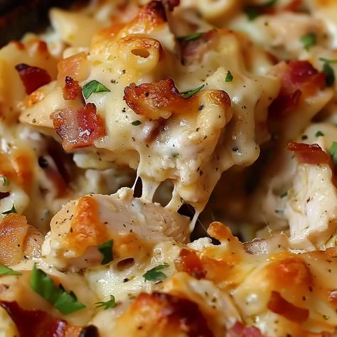 Chicken Bacon Ranch Casserole Recipes, Easy Chicken Bacon Ranch Casserole, Chicken Bacon Ranch Recipes, Chicken Bacon Ranch Pasta Casserole, Chicken Bacon Ranch Alfredo, Bacon Chicken Ranch Casserole, Chicken Ranch Casserole, Chicken Bacon Casserole, Meat Casseroles