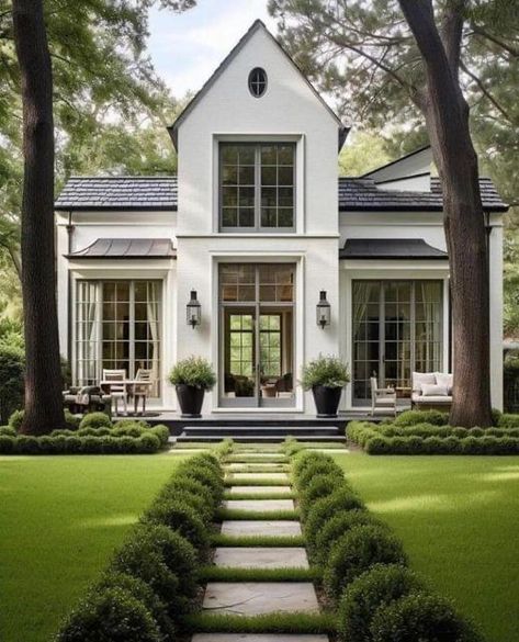 Timeless Decorating, Black Modern Farmhouse, Forest House, Dream House Exterior, House Designs Exterior, Inspired Homes, Exterior Paint, My Dream Home, Curb Appeal