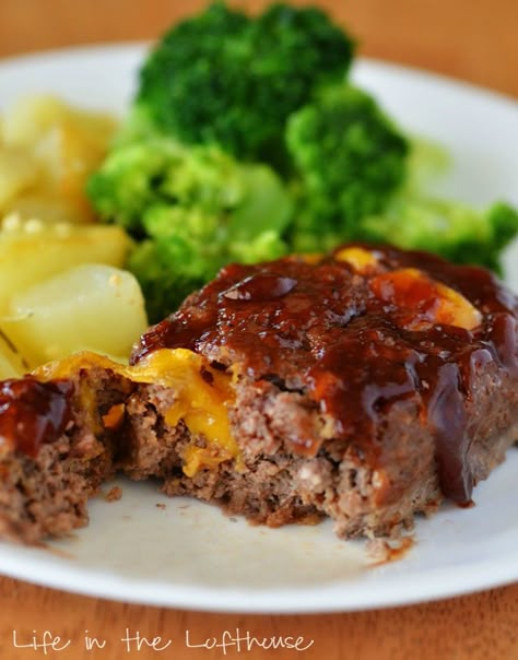 Meatloaf Ideas, Cowboy Food, Life In The Lofthouse, Bbq Meatloaf, Mini Meatloaves, Mini Meatloafs, Tangy Bbq Sauce, Menu Plan, Beef Dinner