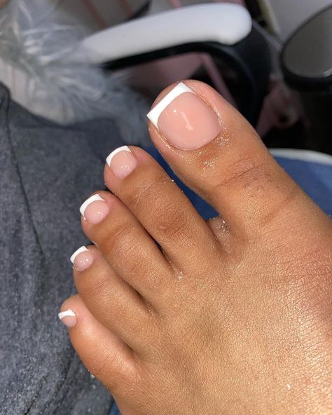 Gainesville, FL📍 on Instagram: “Acrylic overlay😍 using champagne nude from @shopchellaveli YouTube🎥: Chellaveli TikTok📱: Chellaveli #ignails #ombrenails…” Shellac French Manicure, French Manicure Toes, French Toes, 2022 Nails, Acrylic Overlay, Gel Toe Nails, Nails Pretty, Acrylic Toe Nails, Acrylic Toes