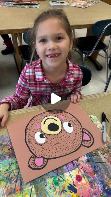 Katie Allain 🎨 on Instagram Bear Directed Drawing, Bear Art Kindergarten, Bear Directed Drawing Preschool, Bear Art Preschool, Directed Drawing For Kids, Bear Craft, Bear Crafts Preschool, First Grade Art, Thanksgiving School