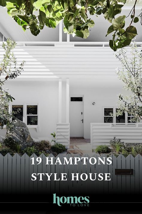 This classic American seaside style has quickly become an Australian favourite. Tap the link now to discover 19 modern Hamptons style houses to inspire. Hampton House Interior, Hampton Inspired Homes, Hamptons Porch Ideas, White Weatherboard House Exterior, Hampton Exterior Colours, Australian Hamptons Style Exterior, French Beach House Exterior, Hampton Style Homes Exterior, Hamptons Exterior Australia