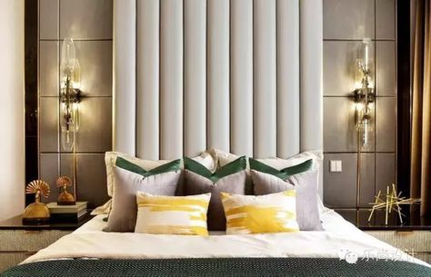 Eye For Design: Decorating With Art Deco Inspired Padded Headboards Big Headboard, Large Headboard, Upholstered Wall Panels, Upholstered Walls, Headboard Ideas, Head Board, Headboard Wall, Ideas Hogar, Bed Back