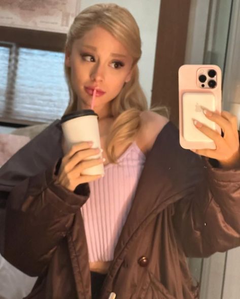 Ariana Grande Brasil, Ariana Grande Selfie, Ariana Grande Today, Ariana Instagram, Dangerous Woman Tour, Sam & Cat, Ariana Grande Cute, Ariana Grande Photos, Ariana Grande Pictures