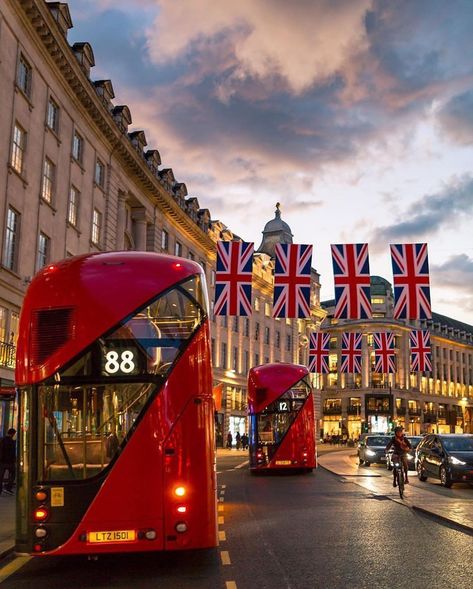 London Journal, London Theme, Rule Britannia, Regent Street, Beautiful London, Europe Photos, London Transport, London Bus, England And Scotland