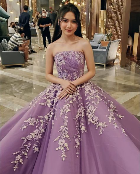 Debutante Dresses Filipino, Purple Gown Aesthetic, Debut Gowns Filipino, Purple Gown For Debut, Debut Gowns 18th, Gown For Debut, Filipino Debut, Purple Princess Dress, Francine Diaz