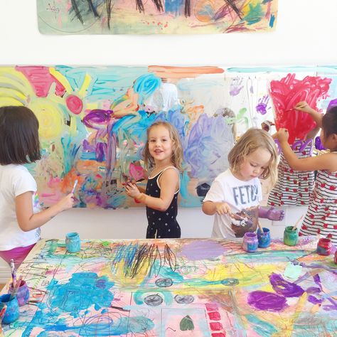 Large scale collaborative mural for kids Sketch Faces, Meri Cherry, Collaborative Mural, Kids Art Studio, Group Art Projects, Children Painting, Collaborative Art Projects, Large Scale Art, Scale Art