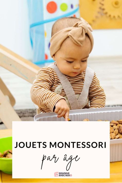 ✨ Guide Jouets Montessori ✨  Parents & éducateurs, découvrez comment choisir le meilleur jouet Montessori adapté à l'âge de votre enfant. Des astuces pour grandir en s'amusant ! #Montessori #Éveil #Enfance Montessori 3-6 Months, Construction Montessori, Montessori Activities 24-36 Months, Plateau Montessori, Diy Object Permanence Box Montessori, Montessori