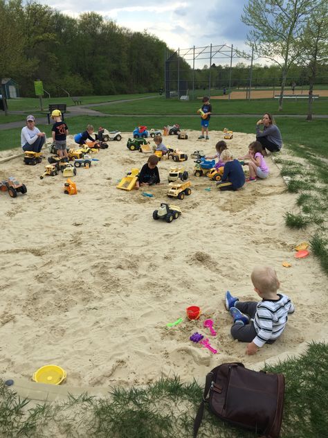 George M Bush Park - a one stop shop kind of place for kid and parent fun: a giant sand box with lots of toy dump trucks for everybody to play. Bored of sand, move to a playground suitable for your kiddo age group without moving your car or your stroller. Lunch blankets are welcome on grassy area right by the sand box. No blanket, no problem - benches definitely help! Outdoor Play Environment, Sand Pit Ideas, Sand Play Area For Kids, Sand Play Area, Sand Playground, Dirt Pile For Kids Outdoor Play, Play Ground Equipment, Natural Outdoor Playground, Sand Pits For Kids