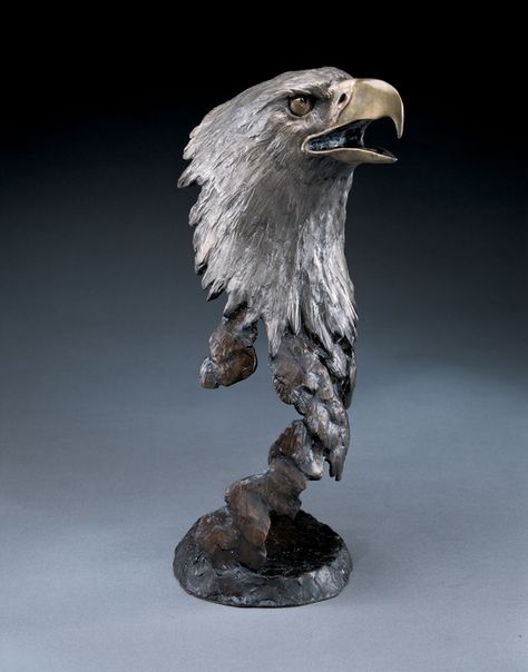 Eagle Sculpture, Aigle Royal, Eagle Statue, Eagle Pictures, Trophy Design, Bird Carving, Egyptian Tattoo, Eagle Art, Chainsaw Carving