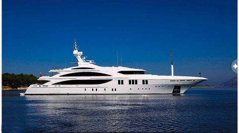 Fondo de pantalla Yate de Lujo Luxury Yachts For Sale, Luxury Ski Chalet, Ski Chalets, Ski Holidays, Yacht For Sale, Super Yachts, Ski Lift, Motor Yacht, Yacht Charter