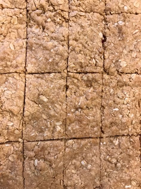 Oatmeal Shortbread, Oatmeal Squares, Old Fashioned Oatmeal, Shortbread Bars, Shortbread Cookie Recipe, Shortbread Recipes, Cookie Time, Oatmeal Bars, Quick Oats