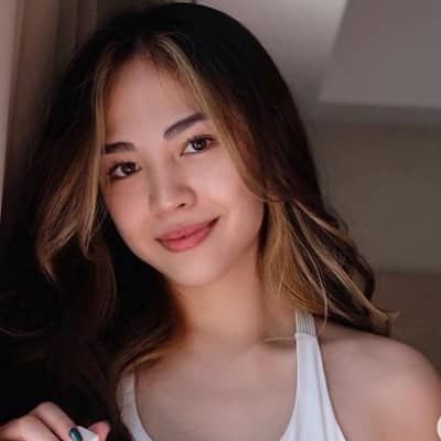 Janella Salvador Janella Salvador Icons, Gabbi Garcia, Janella Salvador, Step Siblings, Singing Career, Tv Awards, Star Awards, Twitter Handles, Beautiful Ladies