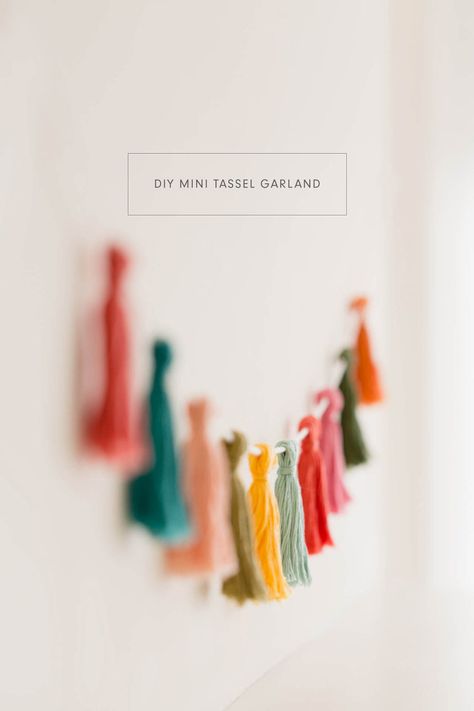 Diy Healing Balm, Diy Tassel Garland, How To Make Tassels, Birthday Garland, Halloween Garland, Diy Nursery, Diy Tassel, Tassel Garland, Sew Easy