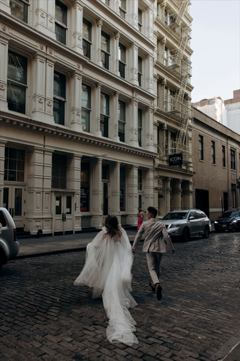 Romantic City Wedding, Soho Nyc Photoshoot, New York Elopement Photography, Nyc Fall Wedding, Classic Nyc Wedding, Editorial Style Photography, New York City Wedding Photos, Nyc Wedding Photoshoot, New York City Wedding Aesthetic