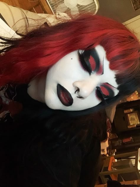 Maquillage Goth, Trad Goth Makeup, Goth Eye Makeup, Dark Makeup Looks, Alt Makeup, Swag Makeup, Alternative Makeup, Red Makeup, Emo Makeup