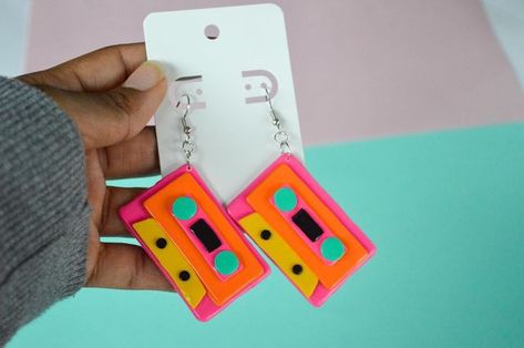 Retro Cassette, Diy Earrings Polymer Clay, Funny Earrings, Snap Ideas, Clay Crafts Air Dry, Earrings Clay, Polymer Clay Jewelry Diy, Funky Earrings, Clay Jewelry Diy