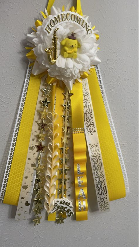 Diy mum I did for my daughters homecoming. Black Mums Homecoming, Hoco Mums Ideas Junior, Senior Year Mum, Mum Inspo Homecoming, Diy Homecoming Mums, Sophomore Mum, Mums Hoco, Mum Designs, How To Make Mums