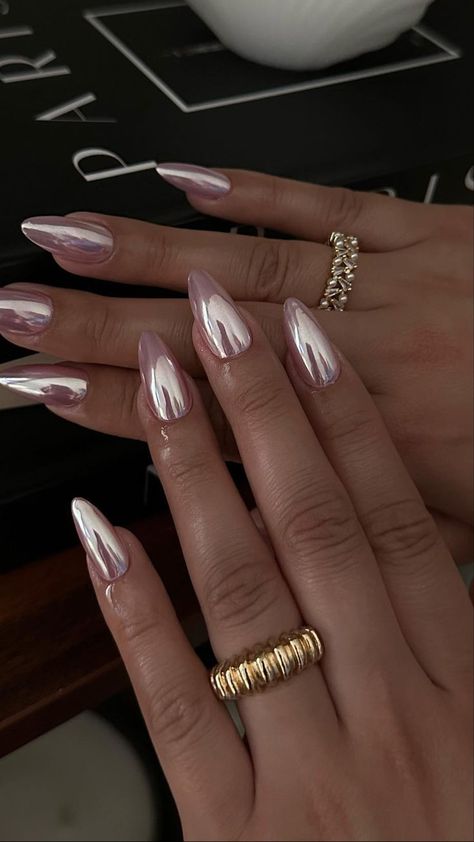 IG: @klawsbysonia Money Nails Designs, Short Classy Nails, Old Money Nails, Sophisticated Nails, Money Nails, Natural Nails Manicure, Popular Nail Colors, Sheer Nails, Minimal Makeup Look