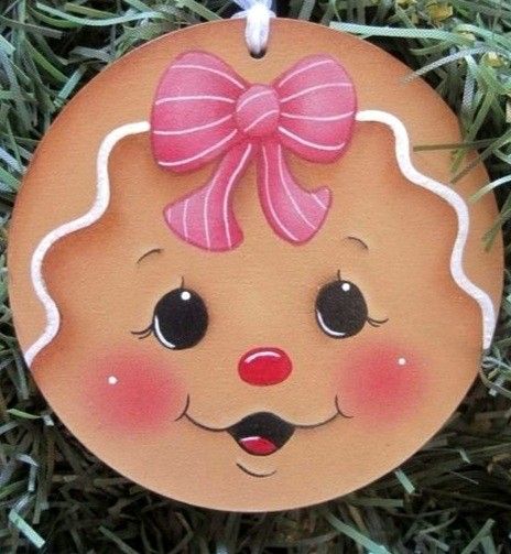 Gingerbread Crafts, Gingerbread Christmas Decor, Gingerbread Decorations, Handmade Christmas Crafts, Christmas Crafts To Make, Painted Christmas Ornaments, Wood Christmas Ornaments, Holiday Crafts Christmas, Christmas Ornaments Homemade