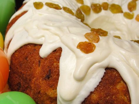 Easy carrot cake recipe from a cake mix. It also makes good cupcakes. Carrot Cake Bundt, Easy Carrot Recipes, Carrot Cake Recipe Easy, Easy Carrot Cake, Lime Cake, Best Carrot Cake, Carrot Cake Recipe, Carrot Recipes, Bundt Cakes Recipes