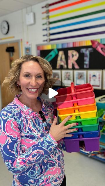 Katie Jarvis on Instagram: "I’ve never used table caddies or baskets for daily supplies. Here is what I do instead- ➡️ Art Buffet! Help yourself and then at the end I can see that all erasers are returned. I don’t let me students go into my cabinets so, this system works great because they can independently get to all of these supplies. ➡️ Scissors Pockets! I’ve used an over the door shoe holder for scissors for as long as I can remember in my art room. If a scissors is missing the class must find it before they leave or it is a frown on our happy/sad board for each missing pair. ➡️ Crayon Shelf! I enjoy having different sets of crayons accessible. In a separate reel I give more info on the sorting of the crayons and other crayons I use in my art room. ➡️ Pencilvania! ✏️ All table penci Classroom Table Organization, Art Organization Ideas, Organizing Classroom, Teacher Videos, Crayon Storage, Art Caddy, Crayon Organization, Management Organization, Shoe Holder